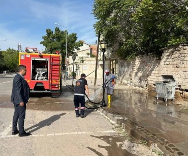 Yol, Kaldırım ve Çöp Konteynerlarında Temizlik Çalışmaları