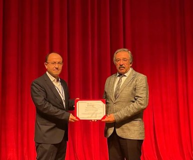 Belediye Başkanımız Mustafa Kenan Sarıtaş, NEVÜ toplantı salonunda Alev Alatlı Anısına Kapadokya'da Matematik teması ile Uluslararası Matematik ve Matematik Eğitimi konferansına katılım sağladı.