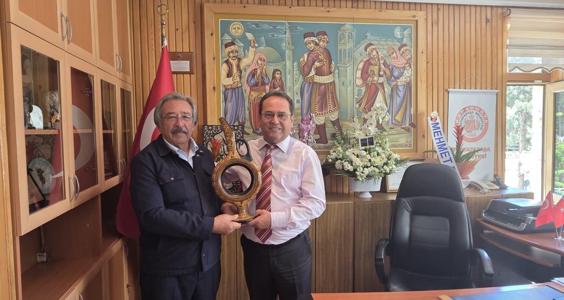 BELEDİYE BAŞKANIMIZ SAYIN MUSTAFA KENAN SARITAŞ’TAN MUSTAFAPAŞA BELEDİYE BAŞKANI SAYIN MUSTAFA ÖZER’E HAYIRLI OLSUN ZİYARETİ