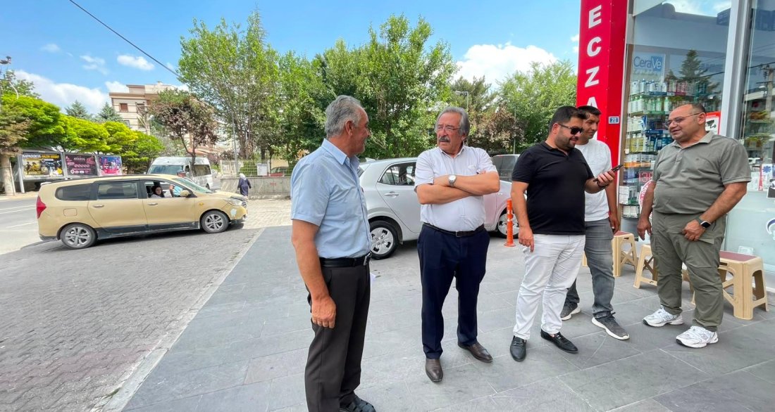 BELEDİYE BAŞKANIMIZ SAYIN MUSTAFA KENAN SARITAŞ’TAN ENTEGRE HASTANE ÇEVRESİNDEKİ ESNAF VE ECZANELERE ZİYARET