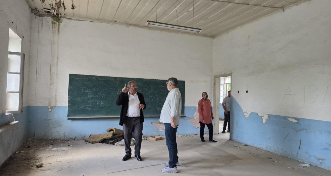 ANAVATAN PARTİSİ ESKİ GENEL BAŞKANI VE GEÇMİŞ DÖNEM BAKANLARIMIZDAN SAYIN ERKAN MUMCU BELEDİYE BAŞKANIMIZI ZİYARET ETTİ