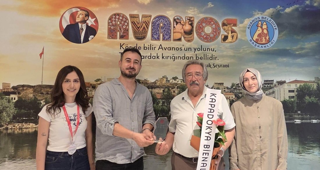 Kapadokya Bienali Direktörü Sayın Enes Kaya ile Bienal yetkilileri Sayın İrem Köroğlu ve Sayın Cansel Huriyetoğlu, Belediye Başkanımız Sayın Mustafa Kenan Sarıtaş’a teşekkür ziyareti gerçekleştirdi.
