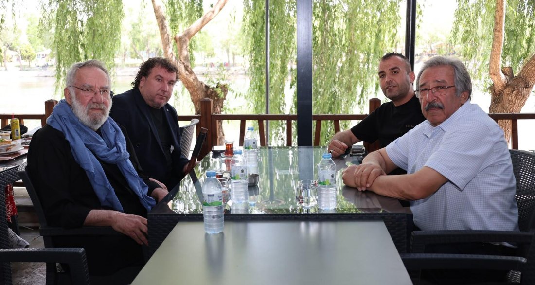 BELEDİYE BAŞKANIMZI SAYIN MUSTAFA KENAN SARITAŞ, ÜNLÜ HALK OZANI AŞIK SEFAİ İLE BİR ARAYA GELDİ