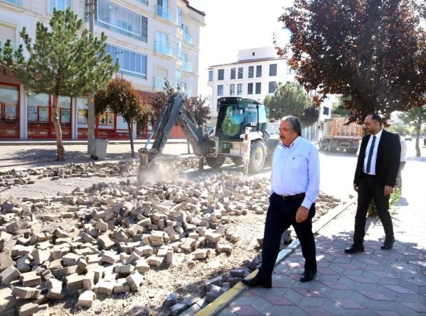 Sıcak Asfalt Yol Çalışmalarının Startı Verildi