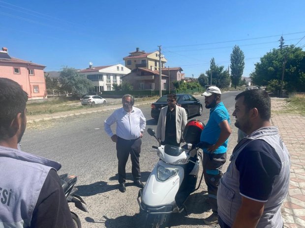 Belediye Başkanımız Sayın Mustafa Kenan Sarıtaş, belediyemiz tarafından ilçemiz genelinde yürütülen altyapı ve çevre düzenleme çalışmalarını sahada yerinde inceledi.