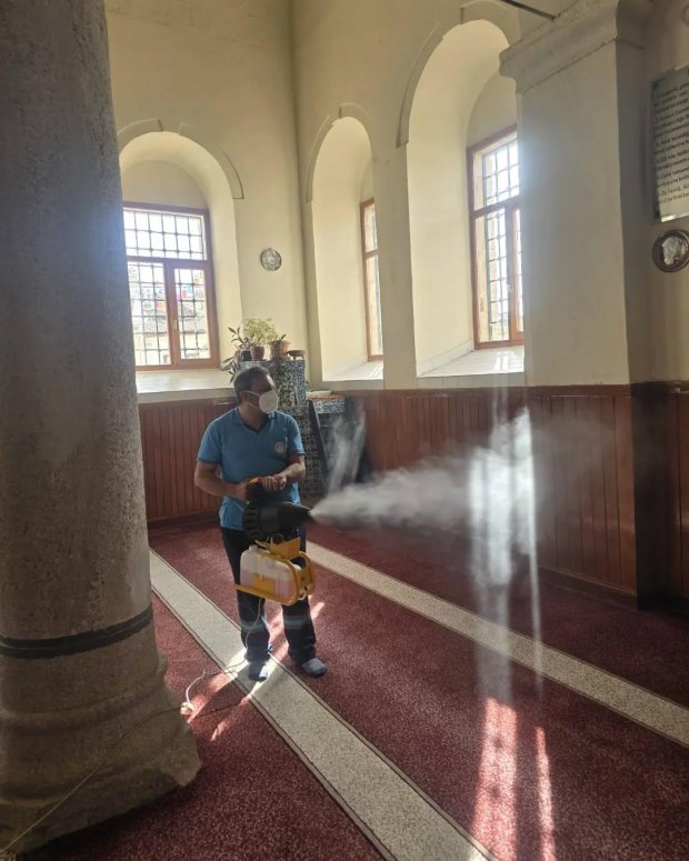 Ramazan Bayramı Öncesinde Camilerimizde Kapsamlı Temizlik Çalışması Yapıldı