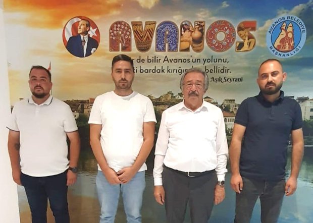 Belediye Başkanımız Mustafa Kenan Sarıtaş'ı ziyarete gelen hemşehrilerimize nazik ziyaretleri için teşekkür ederiz.