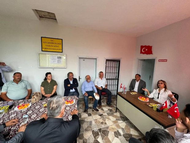MHP Nevşehir Milletvekilimiz Prof. Dr. Filiz Kılıç hanımefendi ve beraberlerindeki heyetle Gülşehir Yeşilöz (Cemel) köyümüzde vatandaşlarımızla bir araya geldik.