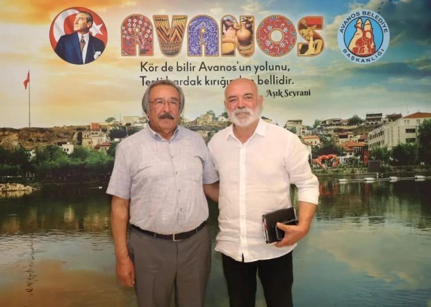 Ercan Kesal ve kıymetli abisi İlker Kesal Belediye Başkanımız Mustafa Kenan Sarıtaş’ı makamında ziyaret ettiler.