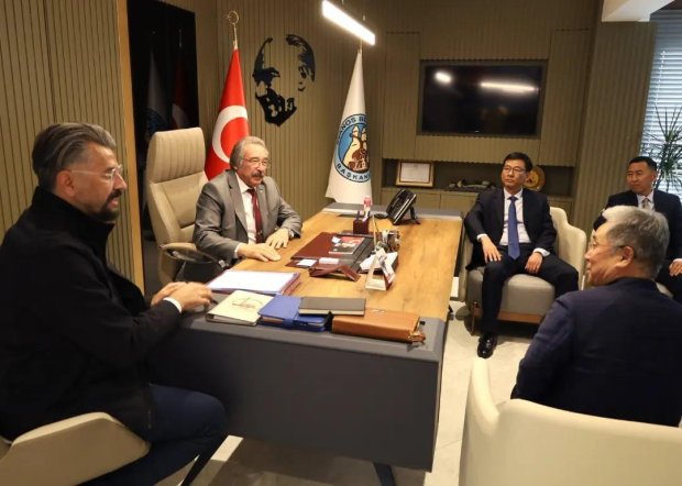 Çinli Yatırımcılar, Belediye Başkanımız İle Görüştü