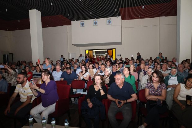 TÜRK SANAT MÜZİĞİ KOROSU VE ADD AVANOS ŞUBESİ RİTİM GRUBU KONSERİ BÜYÜK BEĞENİ TOPLADI