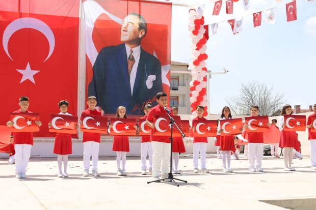 23 Nisan Ulusal Egemenlik ve Çocuk Bayramı Avanos’ta Coşkuyla Kutlandı