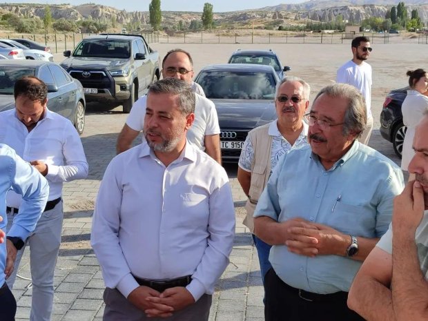 Belediye Başkanımız Mustafa Kenan Sarıtaş, il protokolü ile birlikte Assuva Uzay ve Havacılık Savunma Sanayi tarafından ilçemizde kurulacak drone fabrikasında üretilecek cihazların test sürüşlerine katıldı.