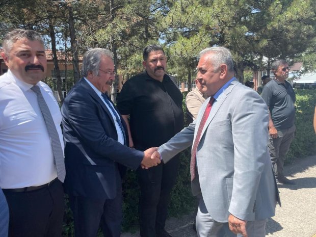 Nevşehir İl Özel İdaresi tarafından düzenlenen “Sezon Açılışı ve Araç Tanıtım Programı”, yoğun bir katılımla İl Özel İdaresi yerleşkesinde gerçekleştirildi.