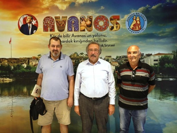 Alper Aksit ve Mustafa Taşkın Belediye Başkanımız Mustafa Kenan Sarıtaş'ı makamında ziyaret etti.