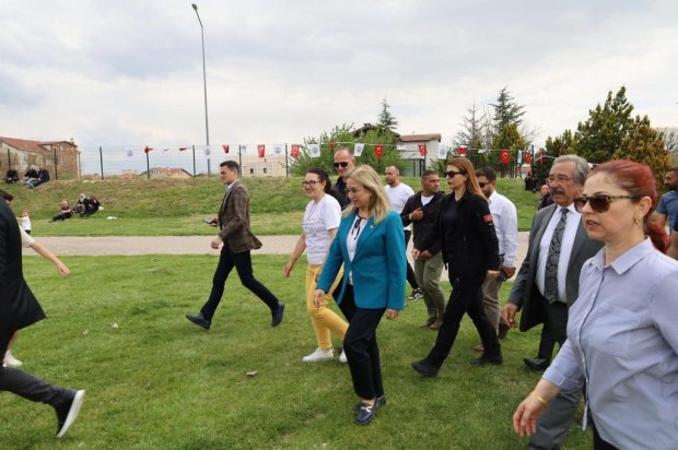 Hıdırellez Şenliği, belediyemizin organizasyonuyla yoğun ilgi ve katılımla coşkulu bir şekilde gerçekleştirildi.