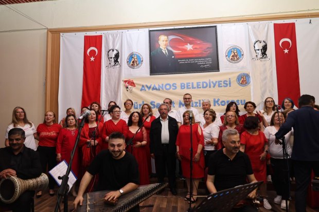 TÜRK SANAT MÜZİĞİ KOROSU VE ADD AVANOS ŞUBESİ RİTİM GRUBU KONSERİ BÜYÜK BEĞENİ TOPLADI