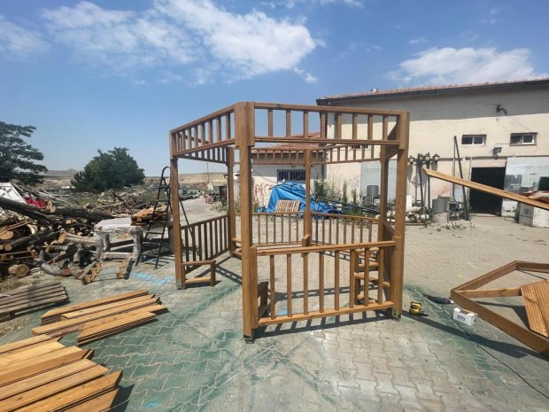 Belediye Başkanımız Sayın Mustafa Kenan Sarıtaş, belediyemizin sanayi iş ocakları, araç garajı ve iş atölyelerinde incelemelerde bulundu.