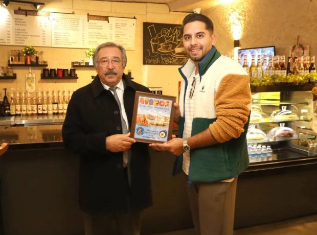 Lemon Cave Suites & Patisserie işletmesine ziyaret