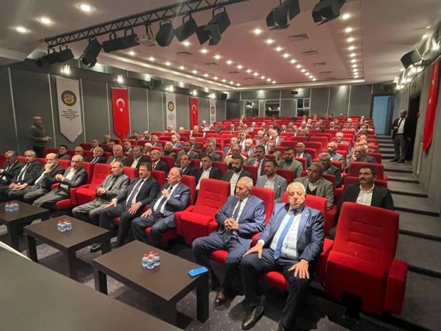 Belediye Başkanımız Mustafa Kenan Sarıtaş, TESKOMB Esnaf ve Sanatkarlar Odası Ankara 2. Bölge Birlik toplantısına katılım sağladı.
