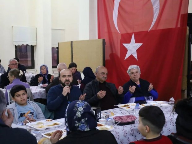 Ramazan soframızda vatandaşlarımız ile bir araya gelmeye devam ediyoruz.