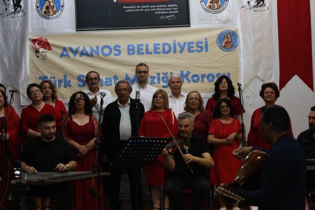 TÜRK SANAT MÜZİĞİ KOROSU VE ADD AVANOS ŞUBESİ RİTİM GRUBU KONSERİ BÜYÜK BEĞENİ TOPLADI