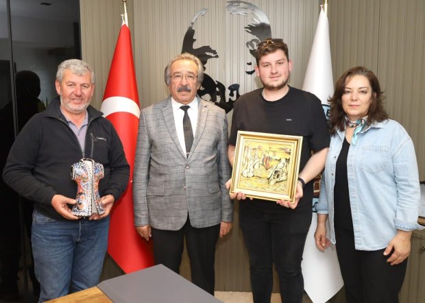 Belediye Başkanımız Sn Mustafa Kenan Sarıtaş'a Hayırlı Olsun Ziyaretleri Devam Ediyor.