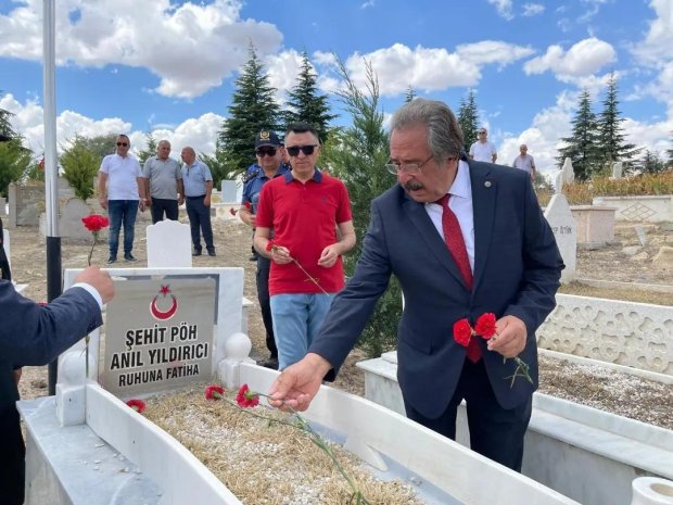 15 Temmuz Demokrasi ve Milli Birlik Günü anma programı kapsamında şehitlik ziyareti gerçekleştirildi.