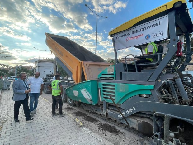 Belediye Başkanımız Sayın Mustafa Kenan Sarıtaş, ilçemizde yürütülen yol çalışmalarını sahada inceleyerek denetimlerde bulundu.