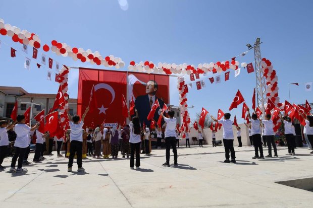 23 Nisan Ulusal Egemenlik ve Çocuk Bayramı Avanos’ta Coşkuyla Kutlandı