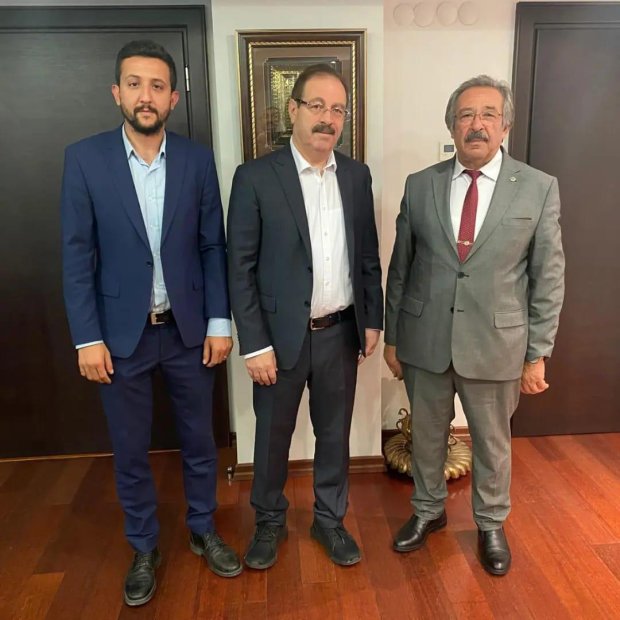 Belediye Başkanımız, Türkiye Esnaf ve Sanatkarlar Kredi ve Kefalet Kooperatifleri Birlikleri Merkezinde Ziyaretlerde Bulundu