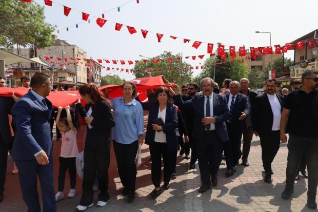 19 Mayıs Atatürk'ü Anma Gençlik ve Spor Bayramı Kutlamaları Bayrak Yürüyüşü ile Başladı