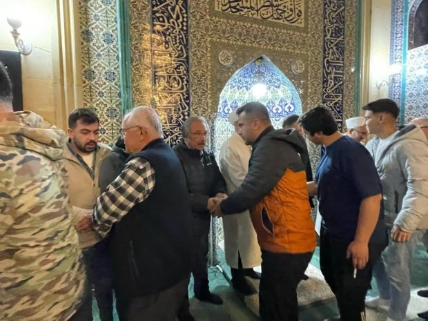 Belediye Başkanımız Sayın Mustafa Kenan Sarıtaş, Ramazan Bayramı’nın manevi atmosferini hemşehrilerimizle birlikte yaşayarak bayram namazını Avanos Şehit Şevket Tekin Merkez Camii'nde eda ettikten sonra vatandaşlarımızla bayramlaştı.