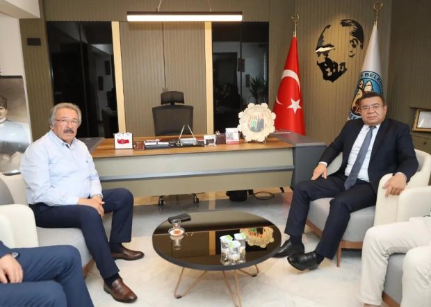 Medaş Genel Müdürü Sn. Erol Uçmazbaş ve Medaş heyeti Belediye Başkanımızı makamında ziyaret etti.