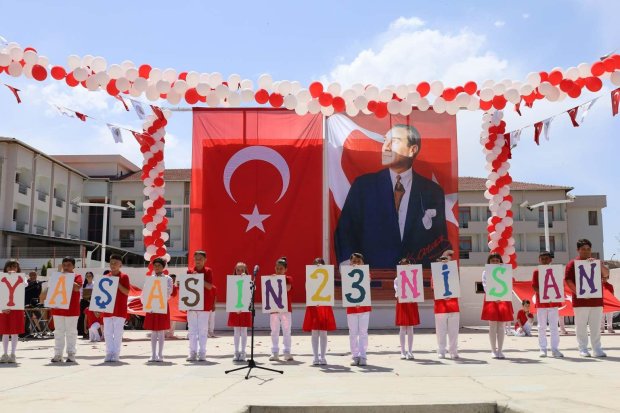 23 Nisan Ulusal Egemenlik ve Çocuk Bayramı Avanos’ta Coşkuyla Kutlandı