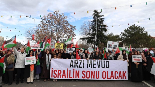 FİLİSTİN’E DESTEK YÜRÜYÜŞÜNDE AVANOS TEK YÜREK OLDU