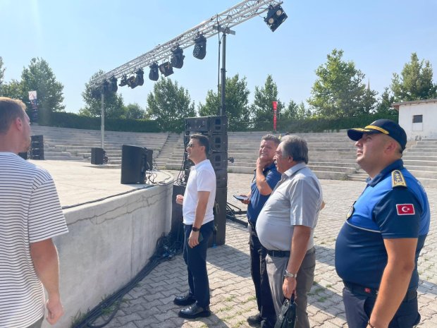 Nevşehir Kültür Yolu Festivali öncesinde, Avanos Kaymakamımız Sayın Osman Bilici ve Belediye Başkanımız Sayın Mustafa Kenan Sarıtaş, festival etkinliklerinin gerçekleştirileceği alanlarda saha incelemelerinde bulundular.