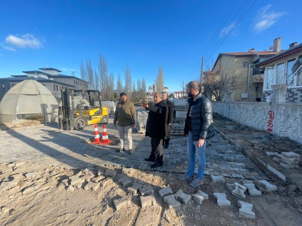 Belediye Başkanımız Sayın Mustafa Kenan Sarıtaş, belediyemiz tarafından sahada yürütülen çalışmaları yerinde inceleyerek kontrol etti.