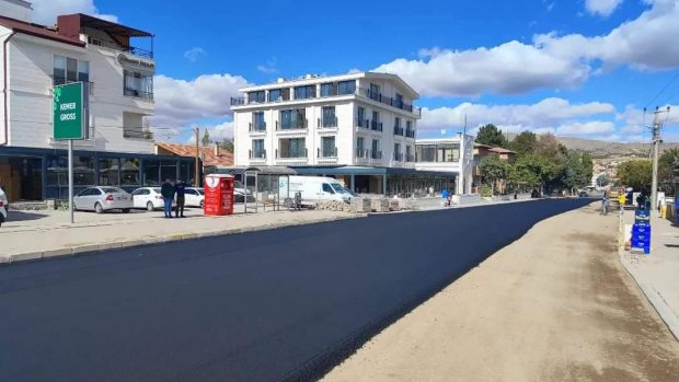 Belediye Başkanımız Mustafa Kenan Sarıtaş Otobüs Terminali ve Kapadokya Caddesindeki çalışmaları yerinde inceledi.