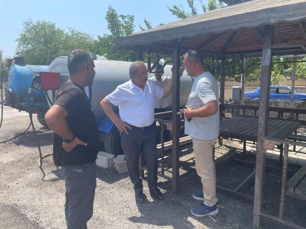 Belediye Başkanımız Sayın Mustafa Kenan Sarıtaş, belediyemizin sanayi iş ocakları, araç garajı ve iş atölyelerinde incelemelerde bulundu.