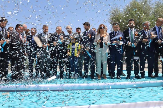 Ulaştırma ve Altyapı Bakanımız Sayın Abdulkadir Uraloğlu’nun katılımlarıyla kapsamlı şekilde restorasyonu tamamlanarak hizmete giren Tarihi Taş Köprümüzün resmi açılışı tören gerçekleştirildi.