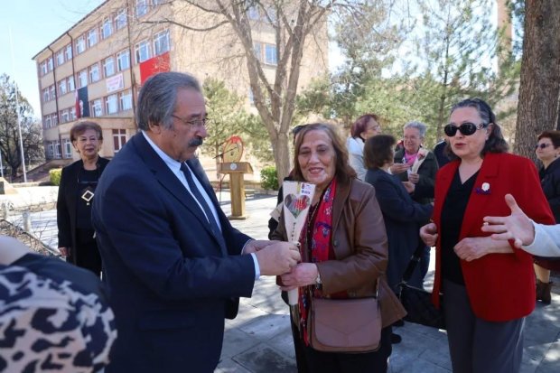 Belediye Başkanımız Sn. Mustafa Kenan Sarıtaş, 8 Mart Dünya Kadınlar Gününde Atatürkçü Düşünce Derneği Avanos Şubesi tarafından düzenlenen törene katıldı.