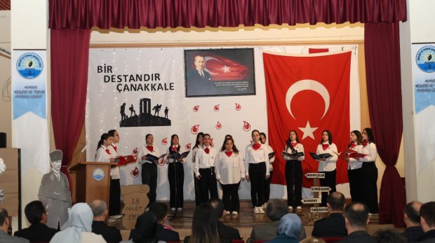 18 Mart Şehitleri Anma Günü ve Çanakkale Deniz Zaferi anma programı düzenlendi.