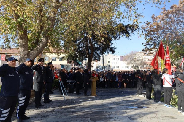 10 Kasım’da Ata’mızı Saygı, Özlem ve Minnetle Andık