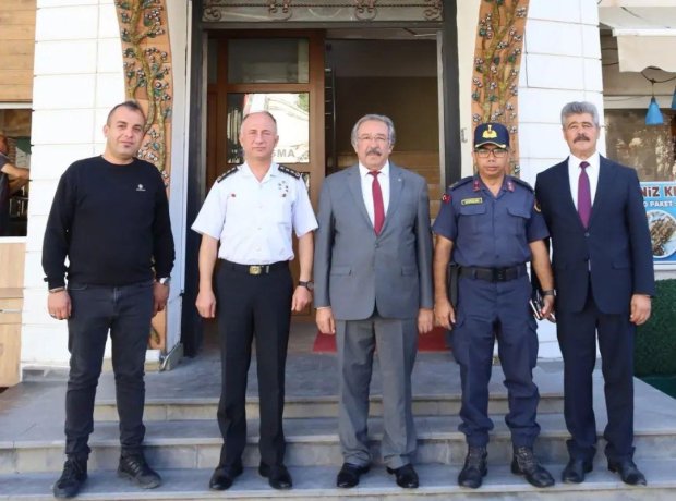 Nevşehir İl Jandarma Komutanı Jan. Kıd. Albay Numan ÖKSÜZ, Avanos İlçe Jandarma Komutanı J. Binbaşı İsmail HORZUM ile birlikte Belediye Başkanımız Mustafa Kenan SARITAŞ'I ziyaret etti.
