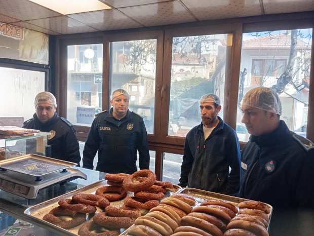Zabıta Ekiplerimiz İlçemizde Faaliyet Gösteren İşyerlerini Denetledi