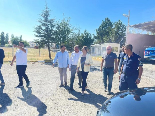 MHP Nevşehir Milletvekilimiz,Grup Başkanvekili Prof. Dr. Filiz Kılıç ve Belediye Başkanımız Mustafa Kenan Sarıtaş ile birlikte Avanos Hükümet Konağı binamızın temel işaretleme çalışmasını yerinde inceledi.