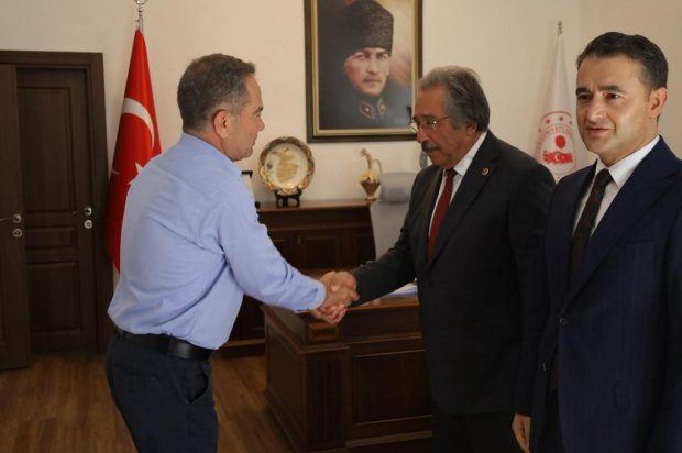 30 Ağustos Zafer Bayramı kutlama töreninin ardından, Avanos Kaymakamlık makamında tebriklerin kabulü gerçekleştirildi.