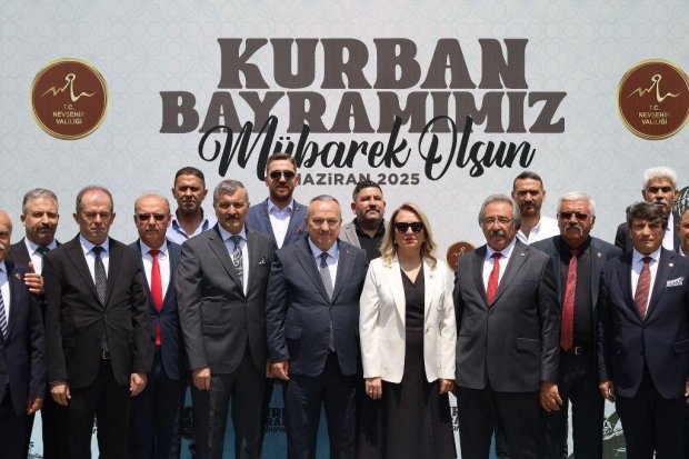 Belediye Başkanımız Sayın Mustafa Kenan Sarıtaş, Nevşehir Vilayetler Evi'nde gerçekleştirilen il protokol bayramlaşmasına katıldı.