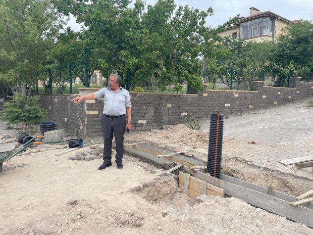 Belediye Başkanımız Sayın Mustafa Kenan Sarıtaş, belediyemize ait iş sahalarında sürdürülen çalışmaları sahada kontrol etti.